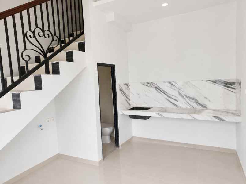 dijual rumah kalimulya