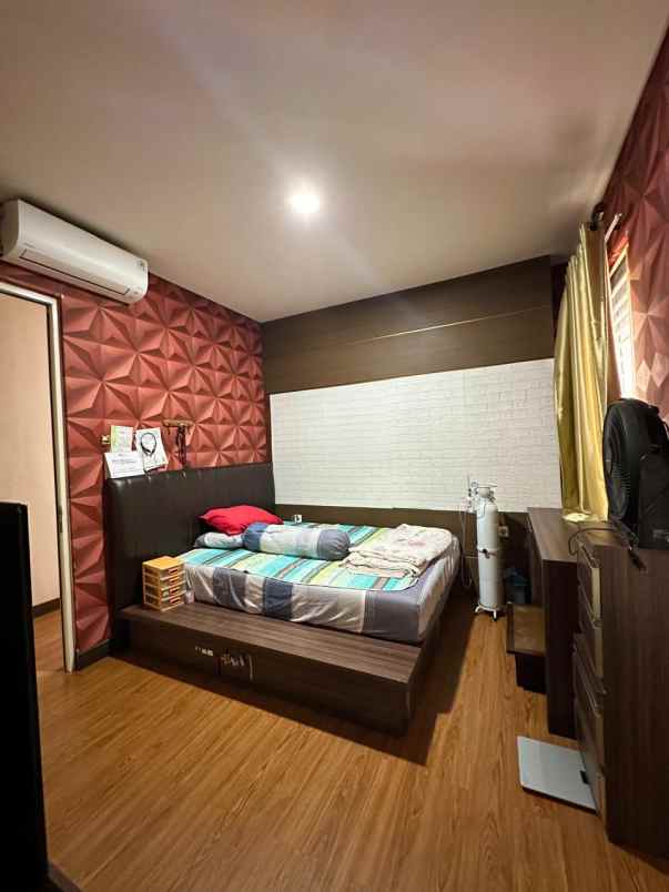 dijual rumah karawang barat