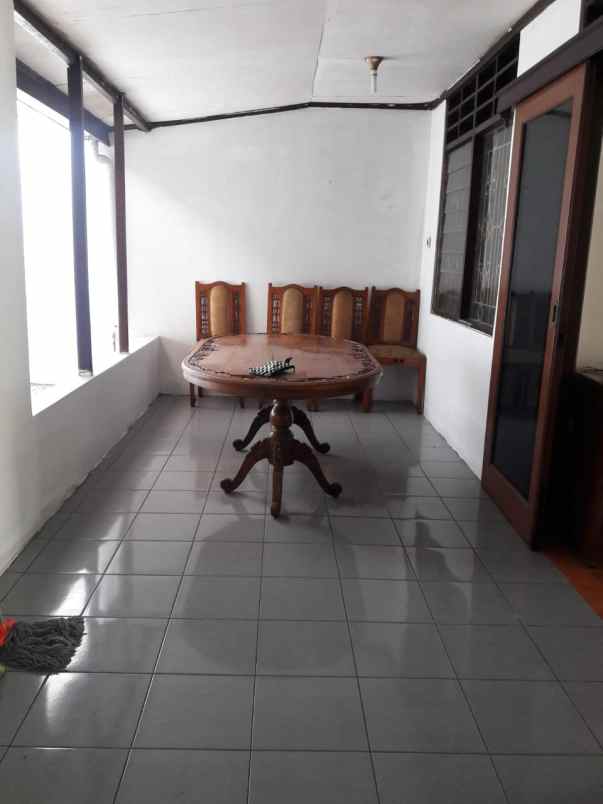 dijual rumah kedaung ciputat