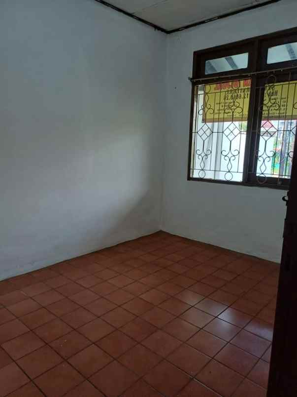 dijual rumah kedaung ciputat