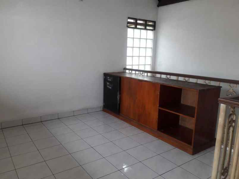 dijual rumah kedaung ciputat