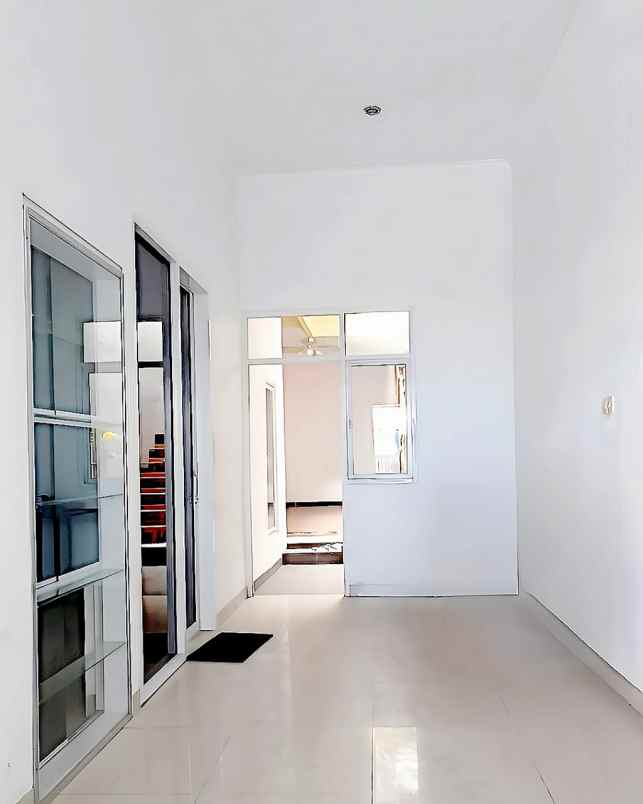 dijual rumah kedaung ciputat