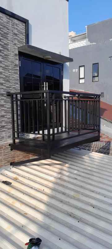 dijual rumah kelapa gading