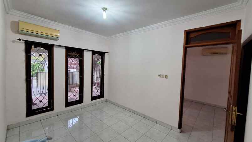 dijual rumah kelapa gading