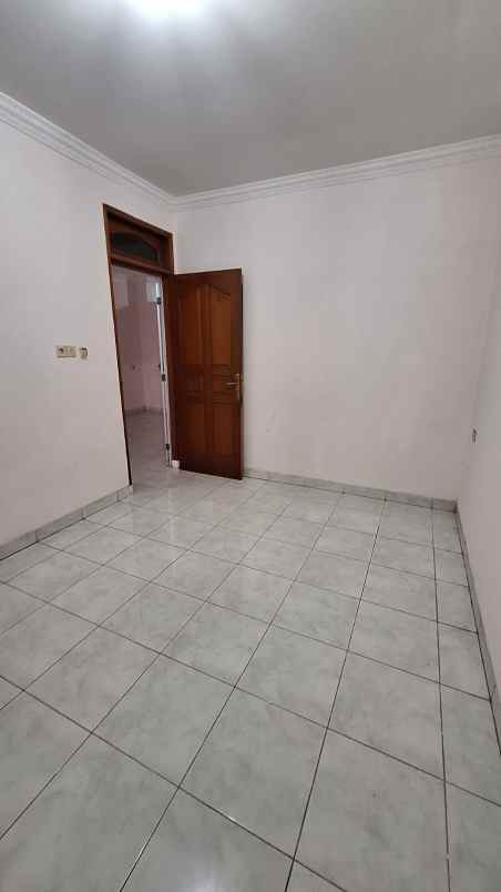 dijual rumah kelapa gading