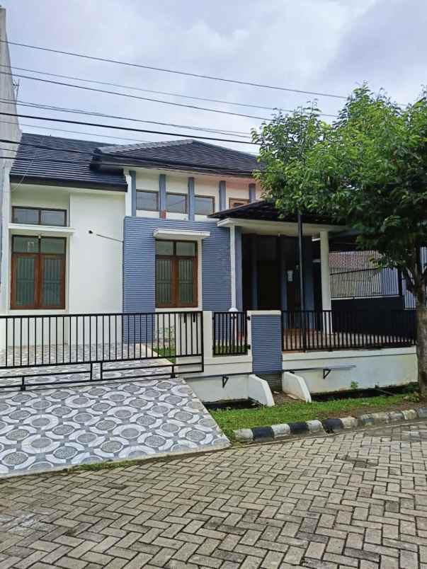 dijual rumah kemang pratama 2 bekasi