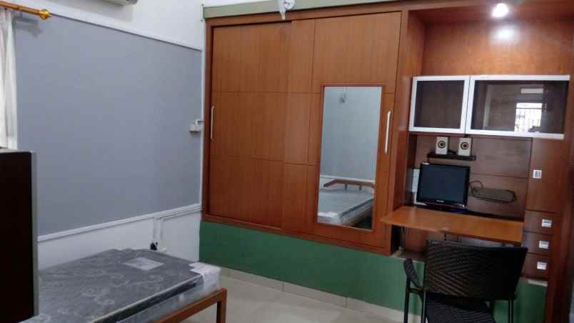 dijual rumah kemayoran