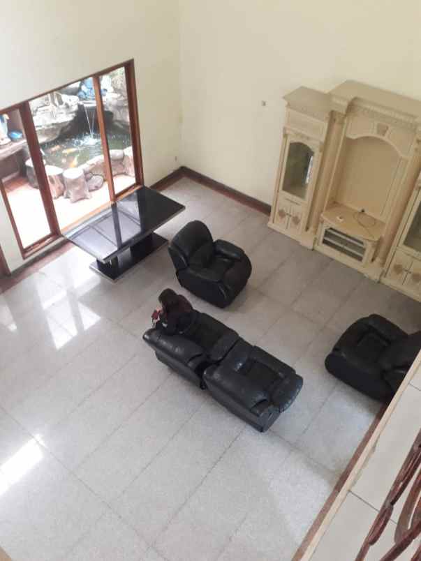 dijual rumah kenjeran p