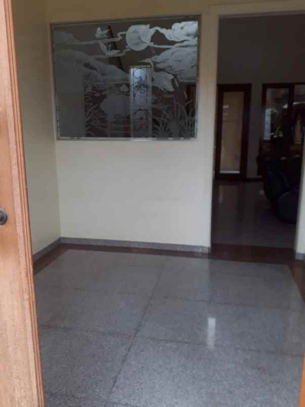 dijual rumah kenjeran p