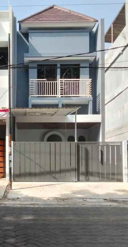 dijual rumah kertomenanggal