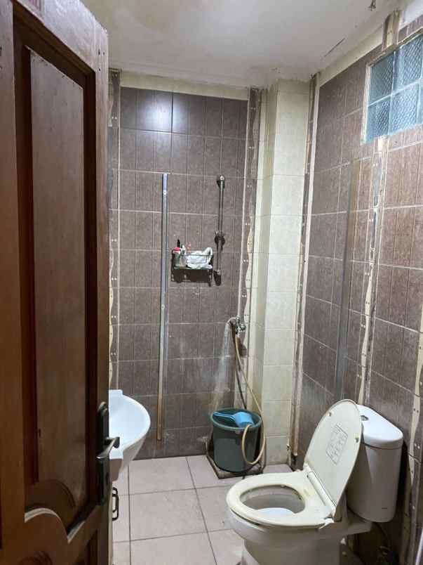 dijual rumah komp beacukai sukapura