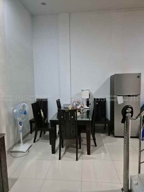 dijual rumah komplek berjaya avenue