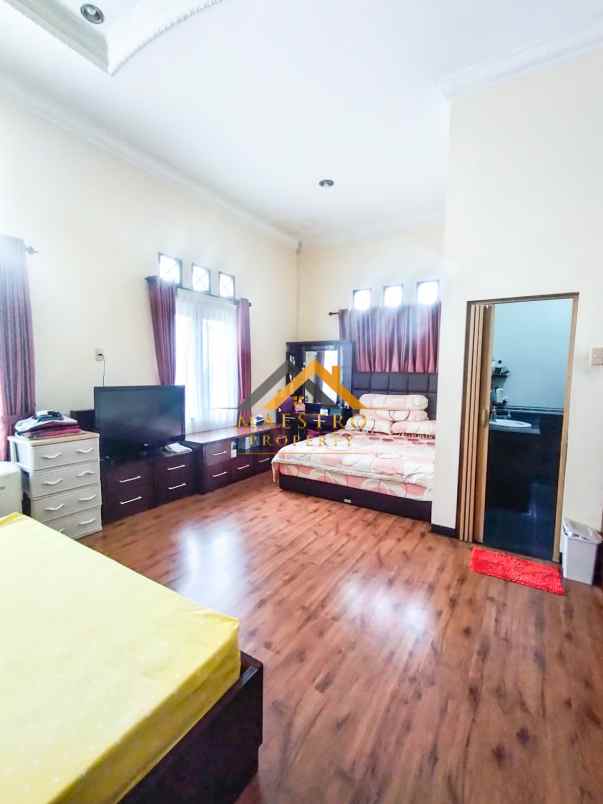 dijual rumah komplek cemara asri jalan