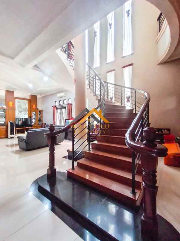 dijual rumah komplek cemara asri jalan