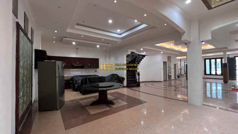 dijual rumah komplek cemara asri jalan