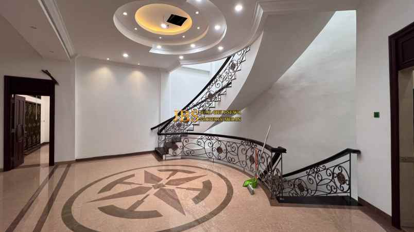 dijual rumah komplek cemara asri jalan