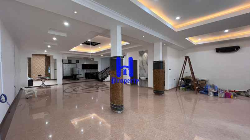 dijual rumah komplek cemara asri jalan