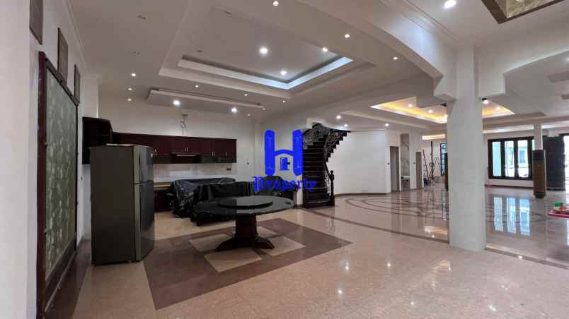 dijual rumah komplek cemara asri jalan