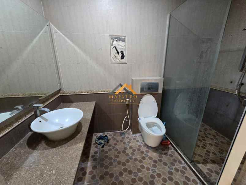 dijual rumah komplek cemara asri jalan