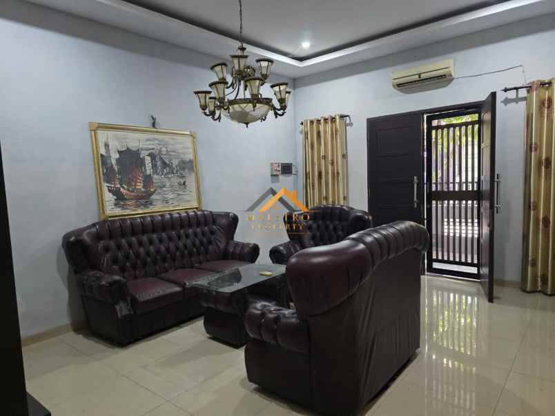 dijual rumah komplek cemara asri jalan