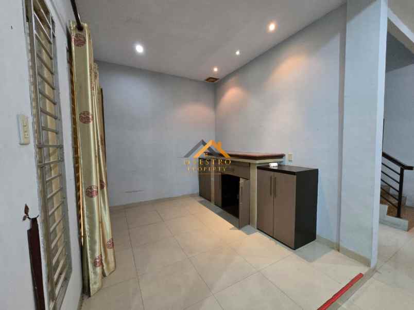 dijual rumah komplek cemara asri jalan