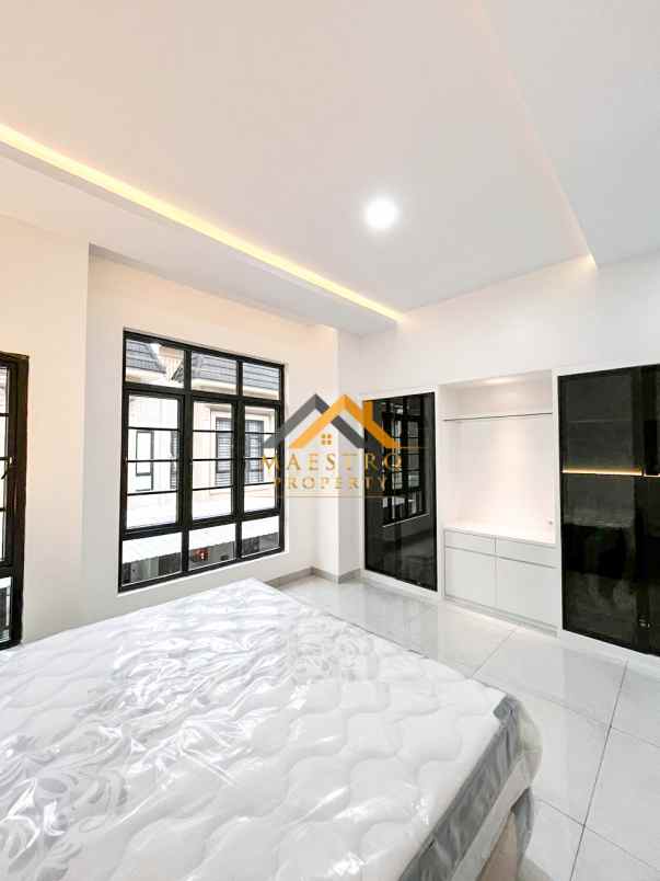 dijual rumah komplek cemara harmoni