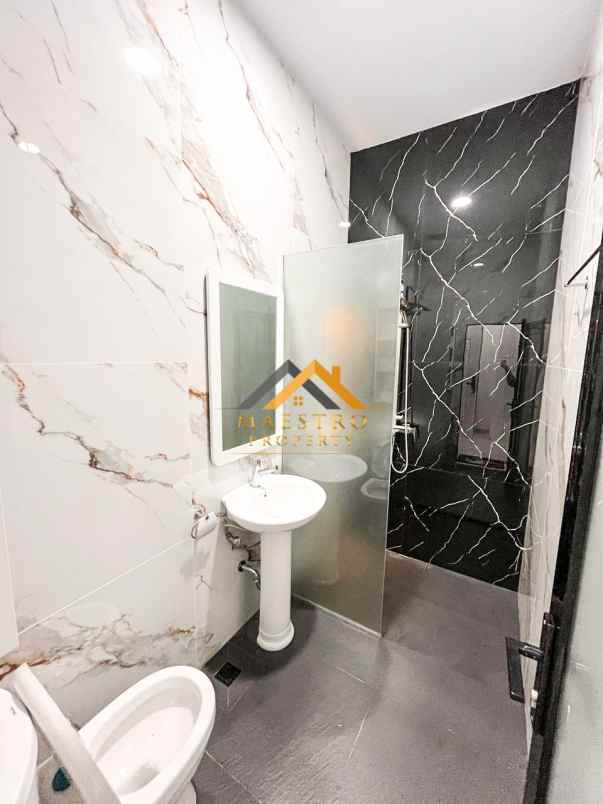 dijual rumah komplek cemara harmoni