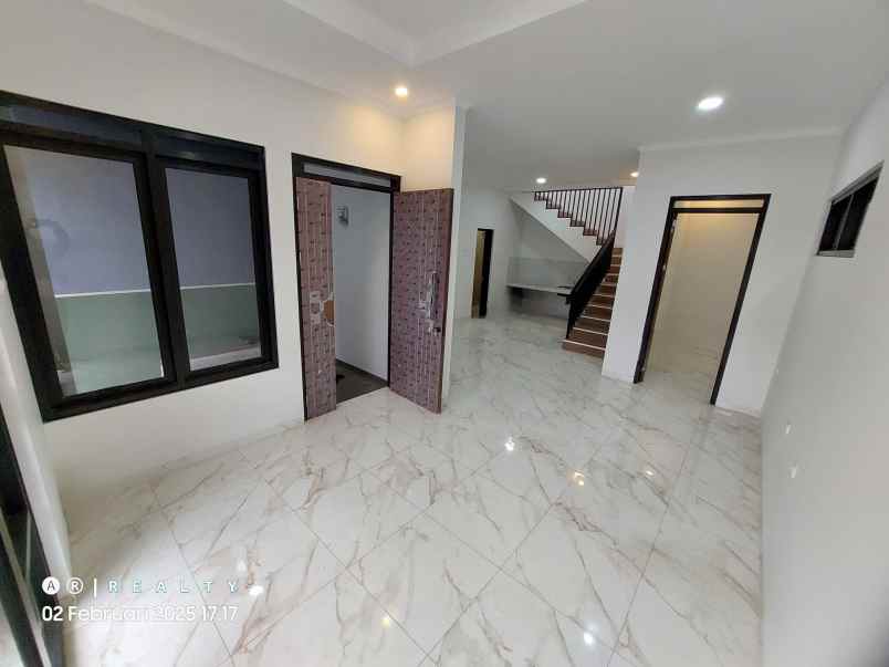 dijual rumah komplek cigadung