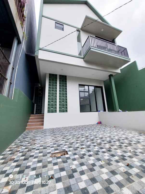 dijual rumah komplek cigadung