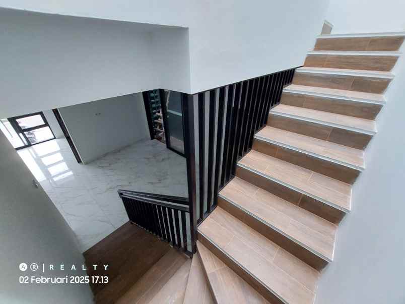 dijual rumah komplek cigadung