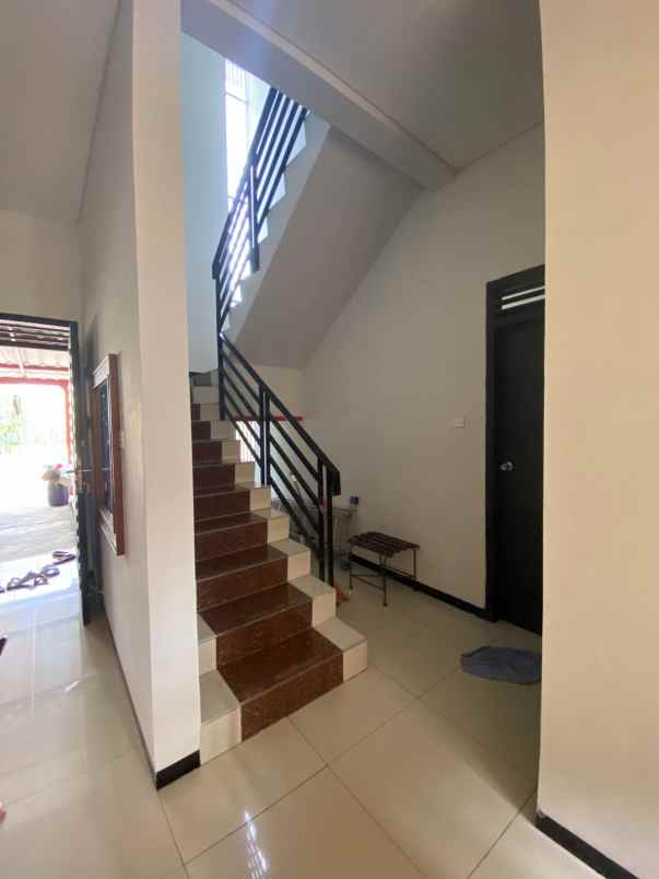 dijual rumah komplek grand sharon