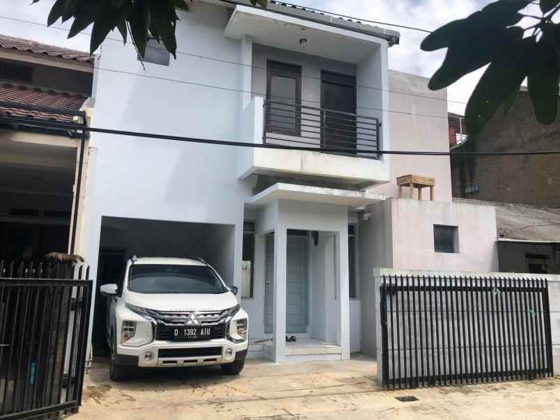 dijual rumah komplek sapta taruna