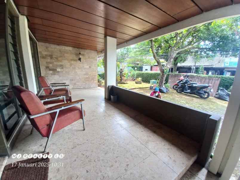 dijual rumah komplek taman sari bandung
