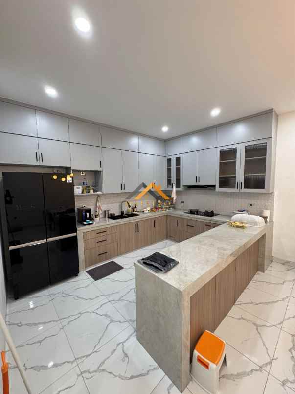 dijual rumah komplek villa rukun mas