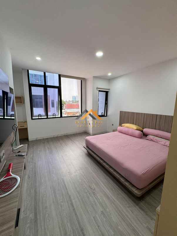 dijual rumah komplek villa rukun mas