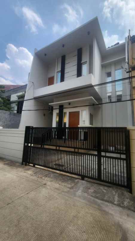 dijual rumah komplek walikota kelapa