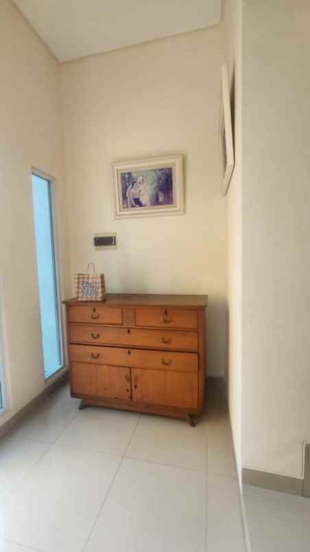 dijual rumah komplek walikota kelapa