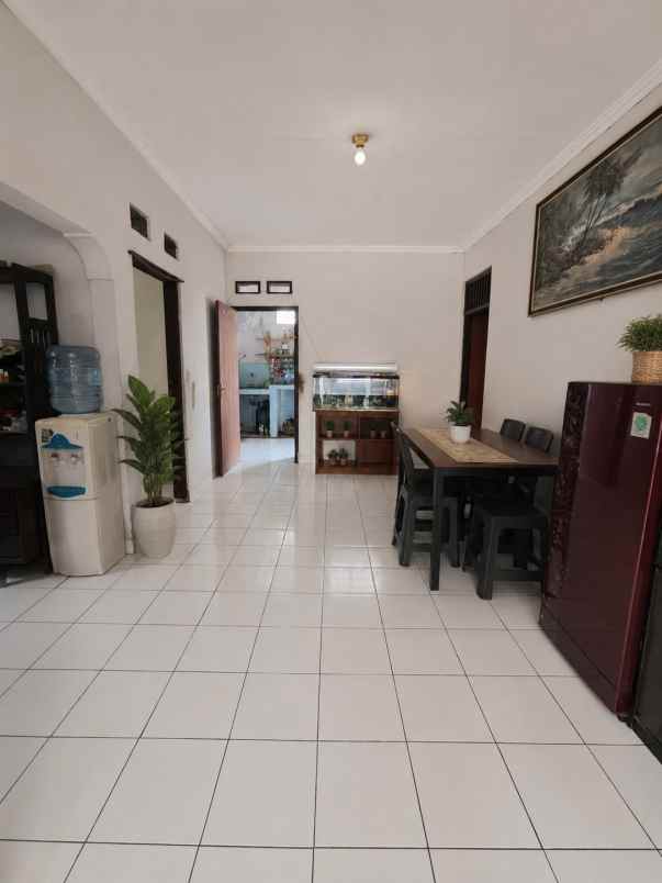 dijual rumah komsen 3 menit pintu tol