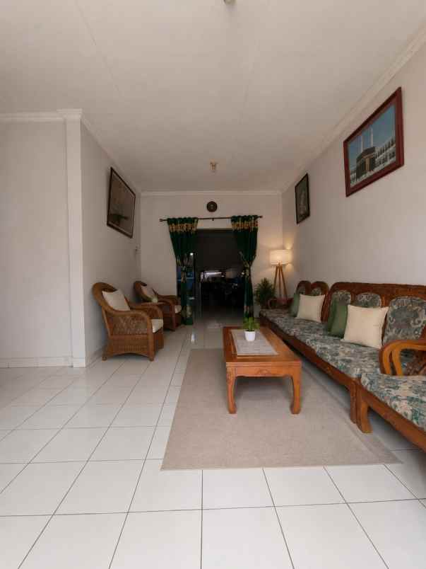 dijual rumah komsen 3 menit pintu tol