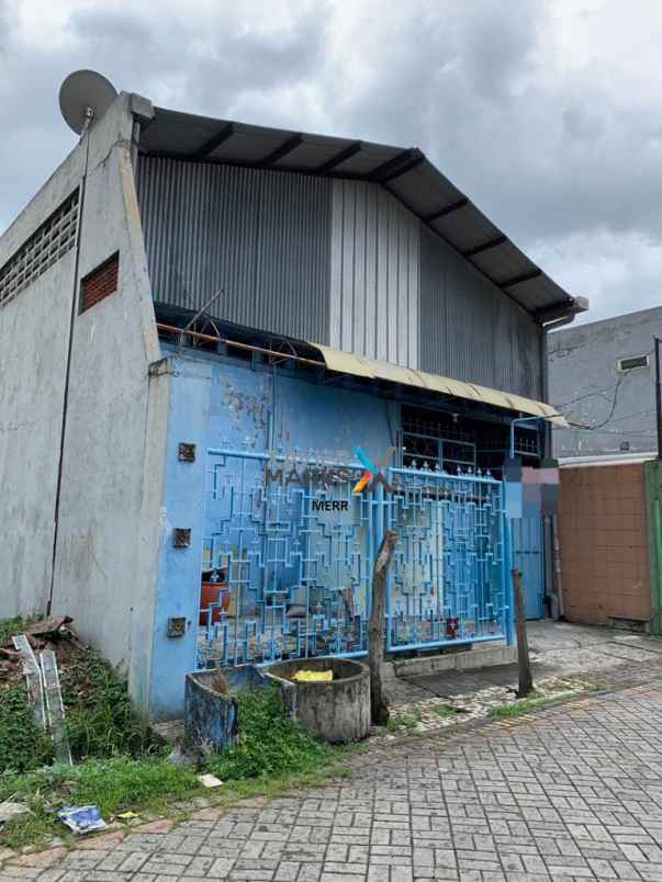 dijual rumah kos aktif di medayu dekat merr oerr upn