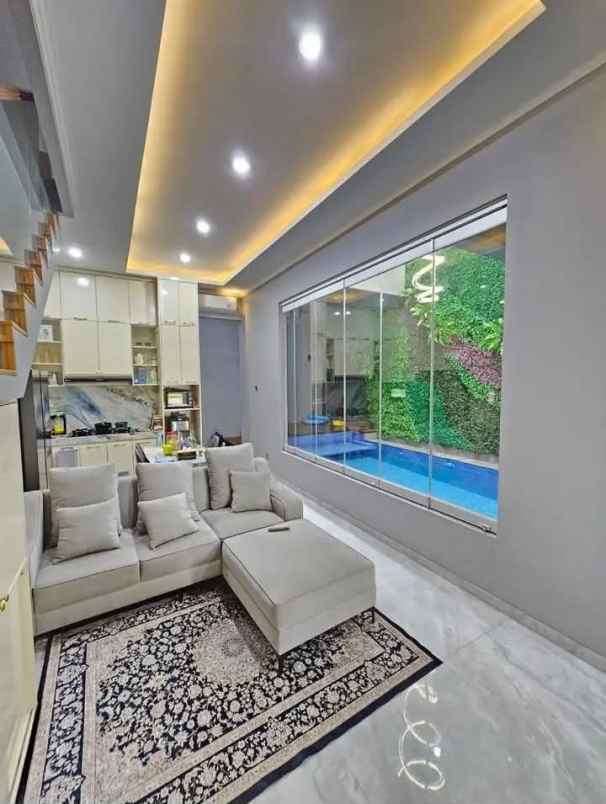 dijual rumah kota harapan indah
