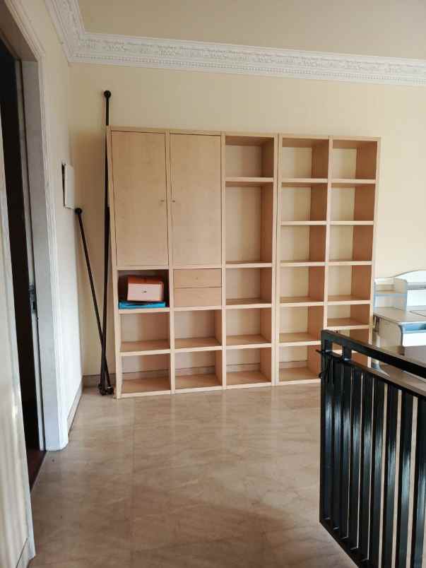 dijual rumah kota wisata