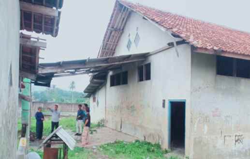 dijual rumah kp sawah girang rt 02 rw