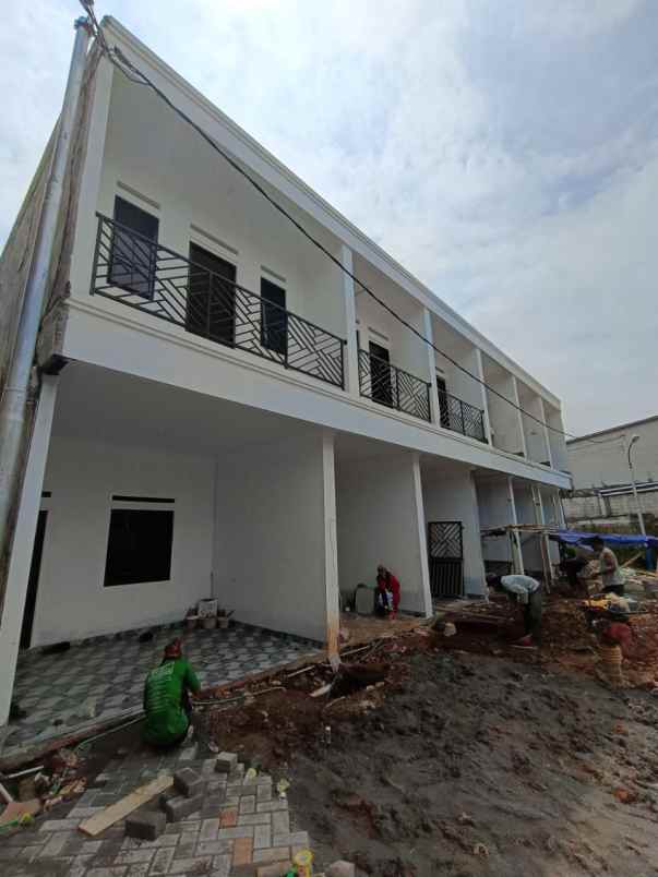 dijual rumah kp tengah kec kramat jati