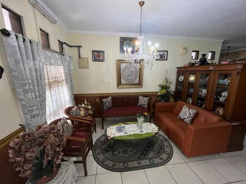 dijual rumah kuningan