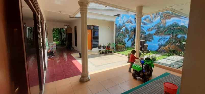 dijual rumah kutisari