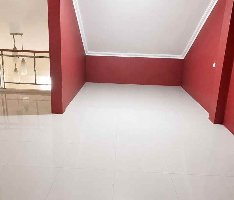 dijual rumah lokasi eksklusif jingga
