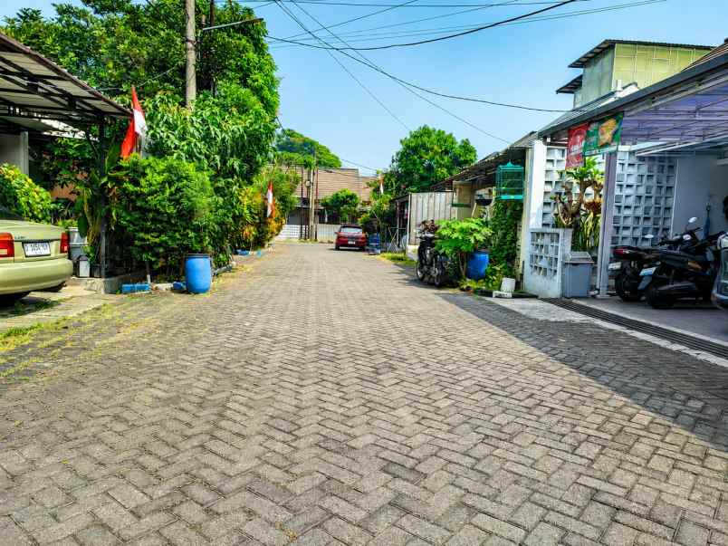 dijual rumah lokasi eksklusif jingga
