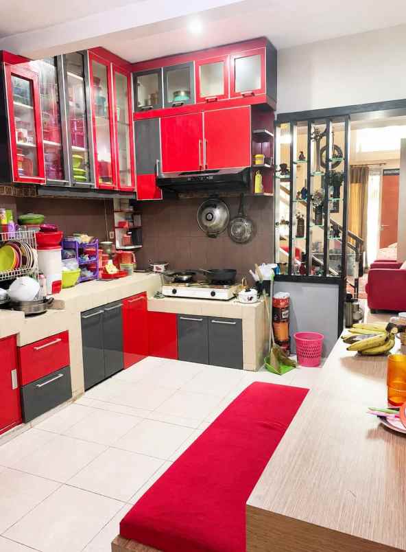 dijual rumah lokasi eksklusif jingga