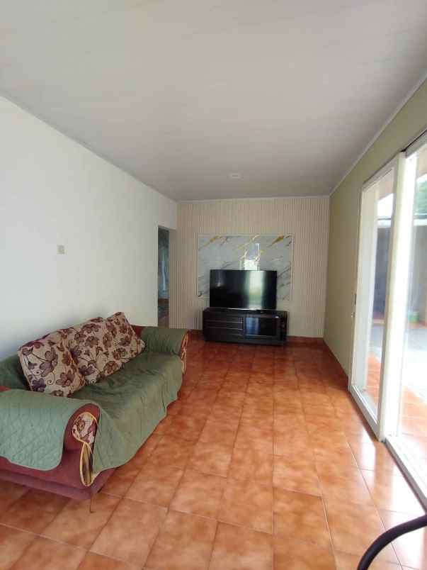 dijual rumah luas kios di tangkapan jaya